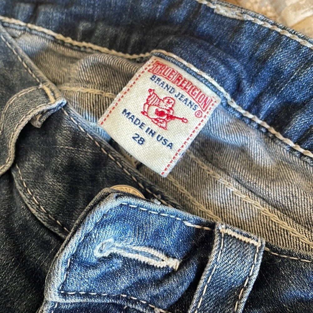 Jean - Picture 2 of 4